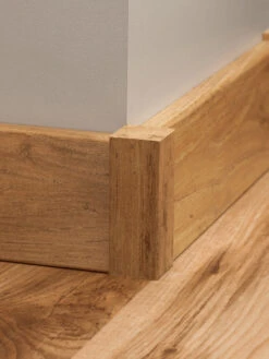 Verlegezubehör, Aspen Oak -Heimtextildekoration Eckstab Zubehoer 22x60 mil 1