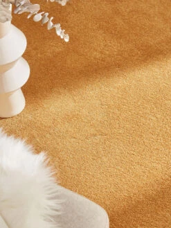 Velours-Teppichboden, Safran 370 6 Velours-Teppichboden, Safran 370 -Heimtextildekoration GreenLine VeloursTeppichboden Dunkelgelb Safran370 mil4