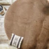 Kunstfell-Teppich, Mokka -Heimtextildekoration MeanadeLuxe KunstfellTeppich Braun Mokka 100rund mil