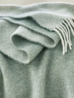 Wolldecke, Offwhite/Mint 8 Wolldecke, Offwhite/Mint -Heimtextildekoration Runa Decke Gruen OffwhiteMint 140x200 lup2