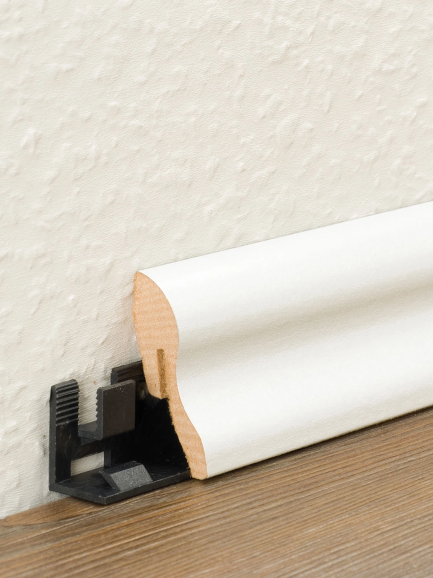 Sockelleiste, Grundierfolie Weiß 4 Sockelleiste, Grundierfolie Weiß – Bild 2